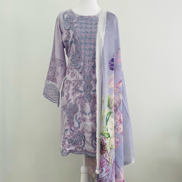 Salwar Kameez Dresses & Skirts - Indian/Pakistani 3 piece suit